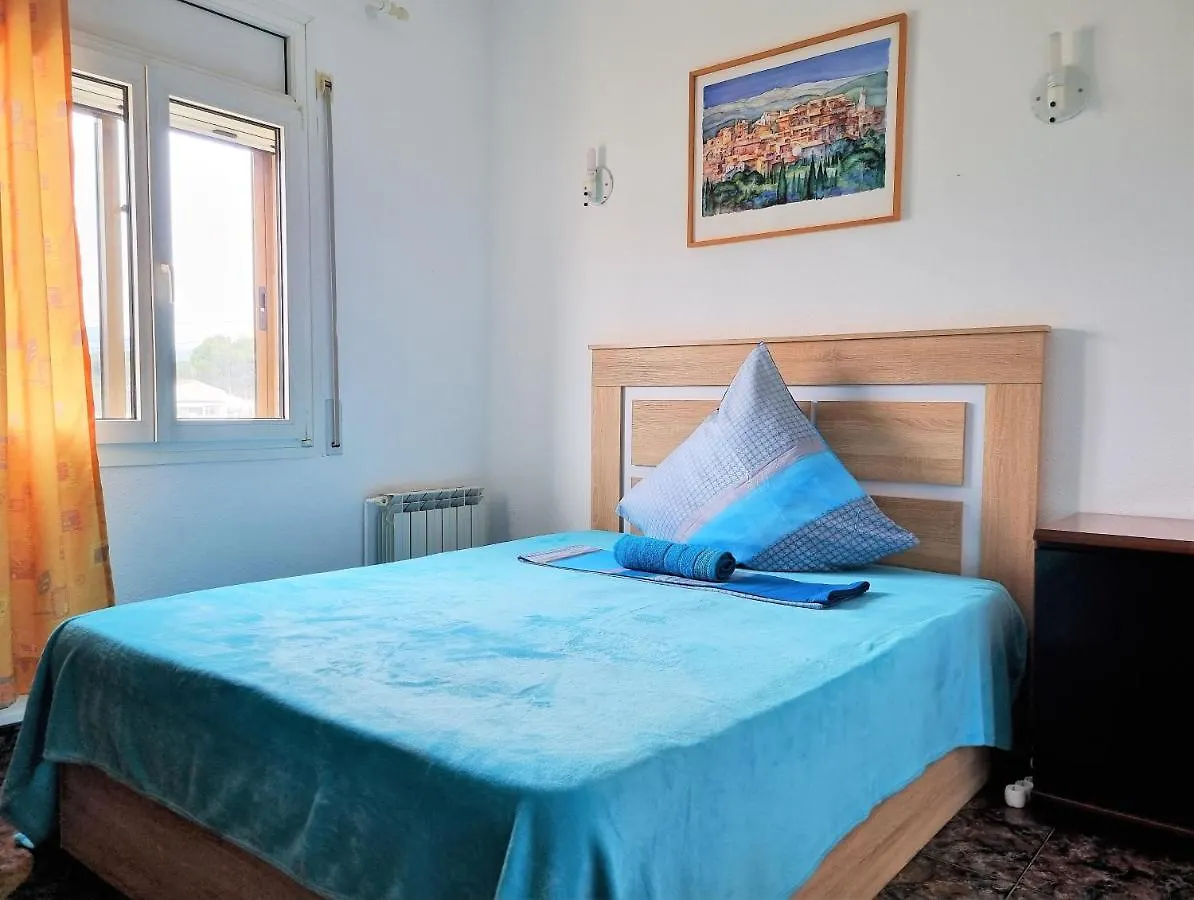 Villa Aquamarina: Mediterranean Getaway with Garden and Sea Proximity Miami Playa